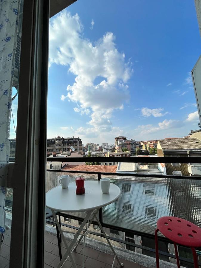 Fondazione Prada Apartment With Balcony Milão Exterior foto